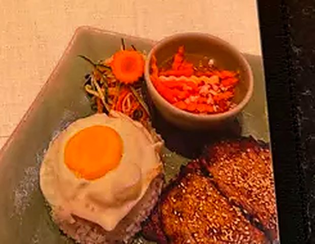Cơm sườn heo